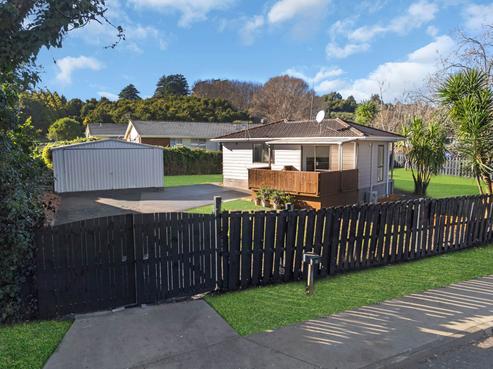 6 Redcrest Avenue, Red Hill