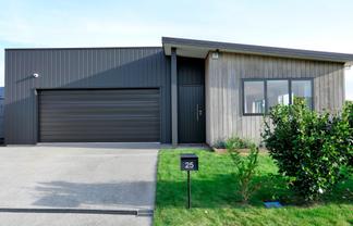 25 Teiaroa, Waikanae
