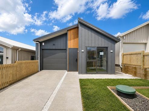 8 Kopu Road, Orewa