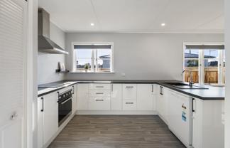 24 Pharazyn Street, Feilding
