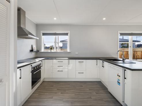 24 Pharazyn Street, Feilding