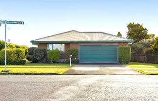 142A Pembroke Road , Stratford