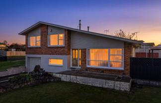 1 Joanna Place, Deanwell