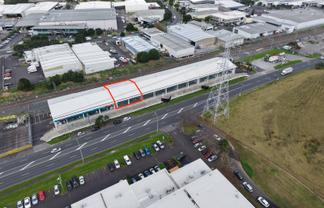High-profile showroom - 330sqm