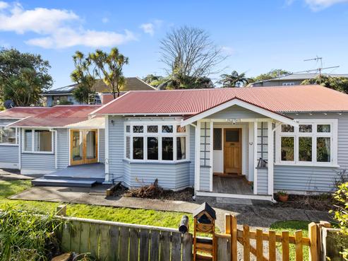 4 Eagle Street, Karori