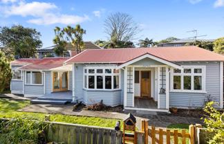 4 Eagle Street, Karori