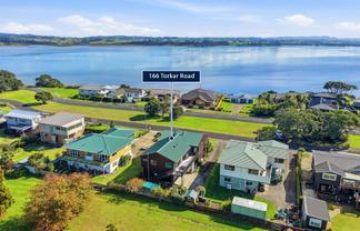 166 Torkar Road, Clarks Beach