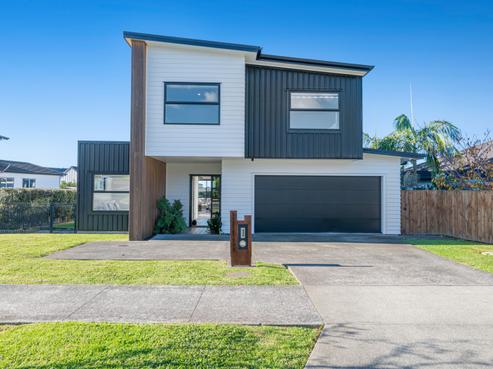 66 Colonial Drive, Silverdale