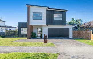 66 Colonial Drive, Millwater