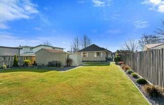 25 Barnes Road, Redwood