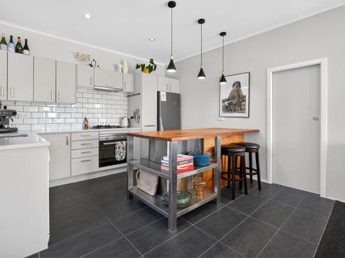 231 Muritai Road, Eastbourne