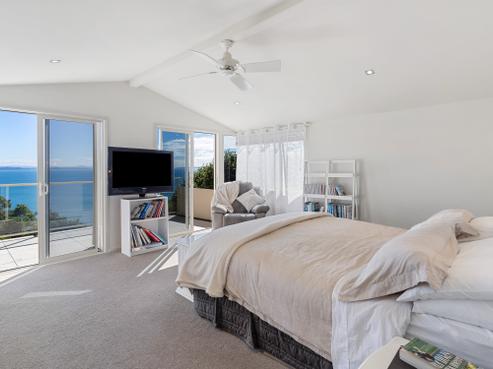 1442 Whangaparaoa Road, Army Bay