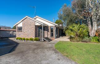 11 Hilliard Place, Leamington
