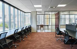 TIDY TURNKEY PREMISES WITH ELEVATED VIEWS
