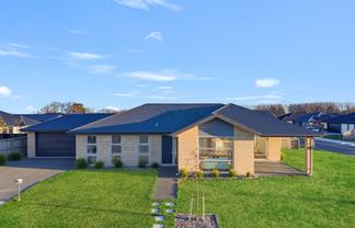 39 Chambers Avenue, Woodend