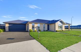 39 Chambers Avenue, Woodend