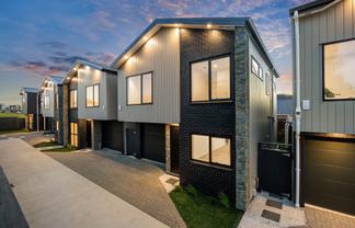 2/31 Akoranga Drive, Northcote