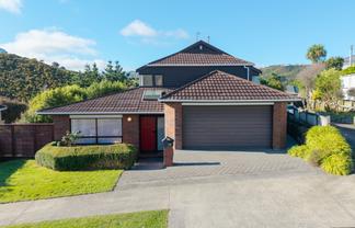 12 Longmont Terrace, Churton Park