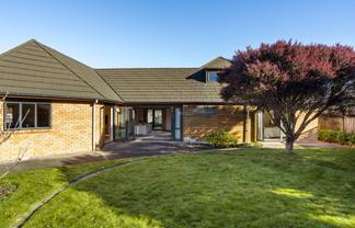 9 Jaemont Court, Huntington