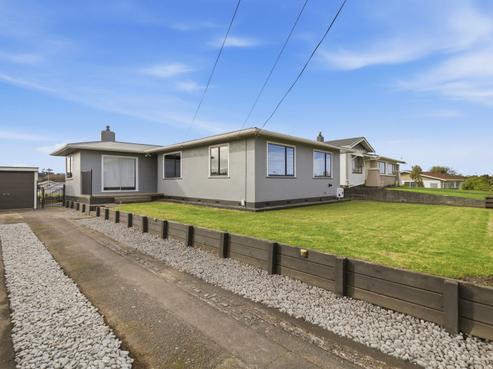 18 Lincoln Road, Springvale