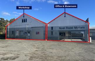 High exposure workshop, showroom and offices