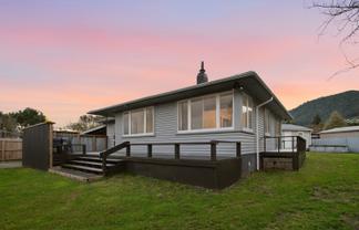 3 Liane Place, Mangakakahi
