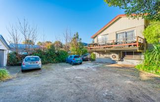 18 Maltby Avenue, West End