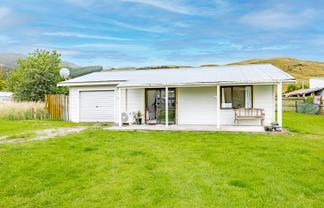 19 Dundas Street, Porangahau