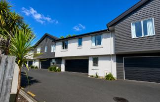 8/6 Page Place, Hamilton East