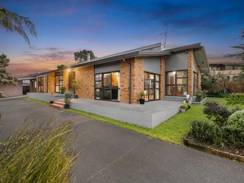 7 Tatyana Place, Massey