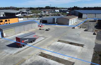 Large yard + warehouse and portacom 