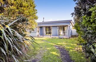 2 Wilson Road, Opunake