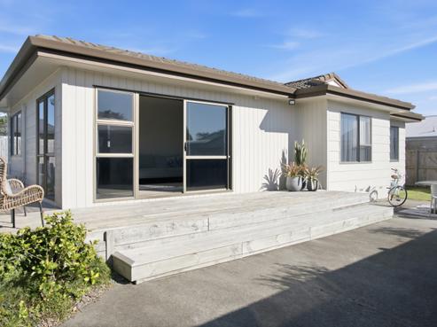 16 Tahara Crescent, Mount Maunganui