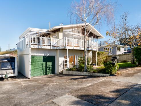 15 Jaemont Avenue, Te Atatu South