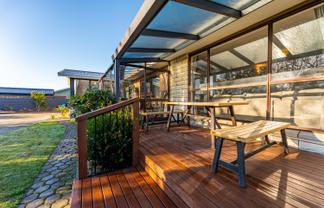 6 Dampier Street, Oceanview