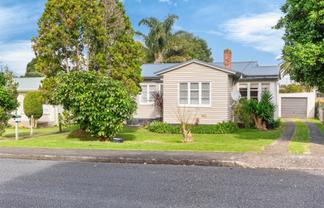 23 Cairnfield Road, Kensington
