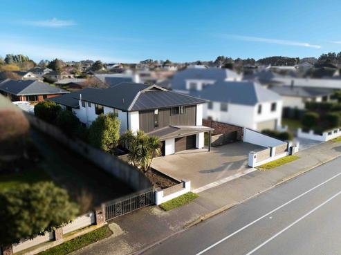 708 Queens Drive, Waikiwi