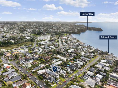2/4 Cecil Road, Milford