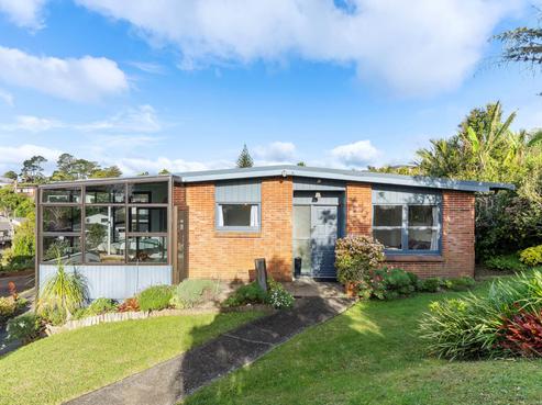 1/4 Elizabeth Place, Mairangi Bay