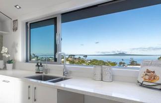 2/19 Toroa Street, Torbay