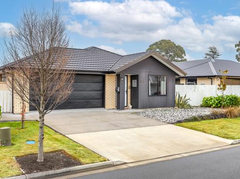 32 Minerva Crescent, Woodend