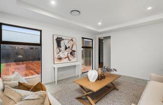  42 Wakeman Drive, Lincoln