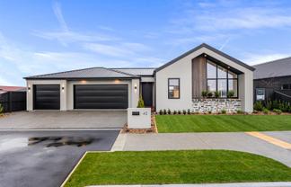  42 Wakeman Drive, Lincoln