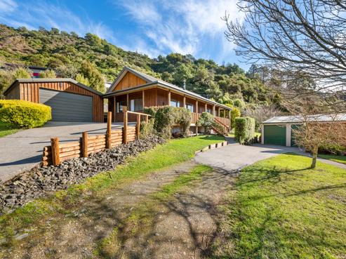 1 Beach Place, Havelock