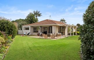 2 Edgewater Grove, Orewa
