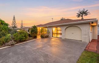 2 Edgewater Grove, Orewa