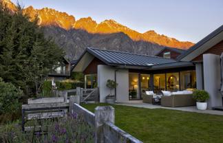 2 Aberdare Court, Jacks Point