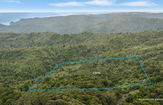 254 Piha Road, Piha
