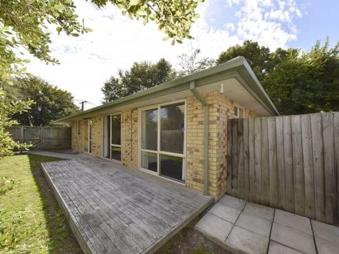 2A Orcades Street, Shirley