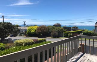 150A  Beach Road, Campbells Bay